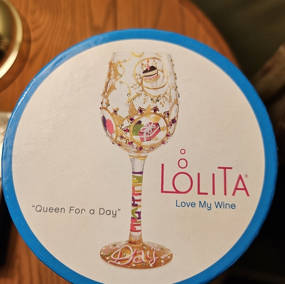 Lolita handpainted wine glass for the Birthday Girl - Picture 4 of 8